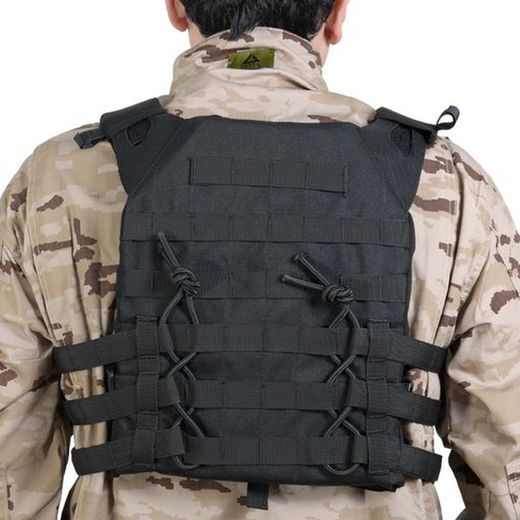 Chaleco Plate Carrier Negro V18 + 2 Placas de Protección Dummy Delta Tactics
