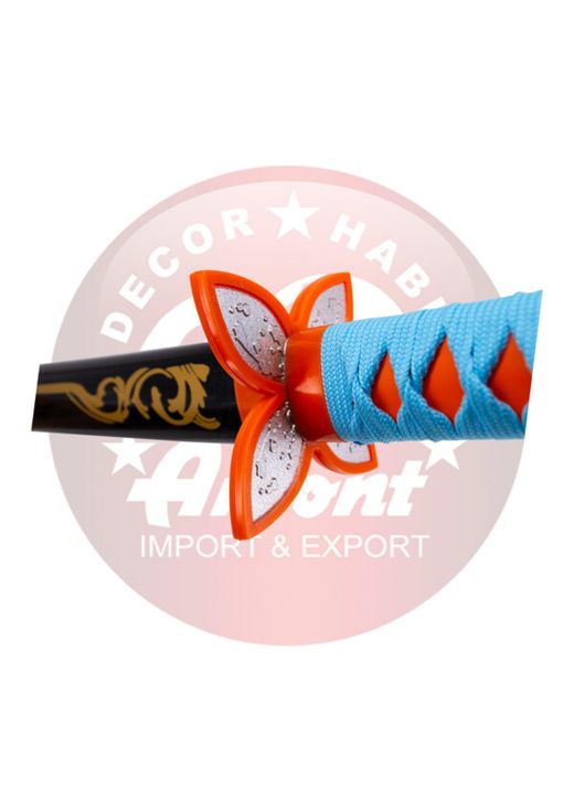 Katana de Demon Slayer empuñada por Kochou Shinobu