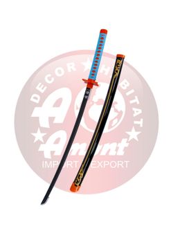 Katana de Demon Slayer empuñada por Kochou Shinobu